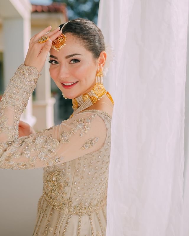 Hania Aamir Smile melts hearts in recent Photoshoot 8 Hania Aamir Smile melts hearts in recent Photoshoot