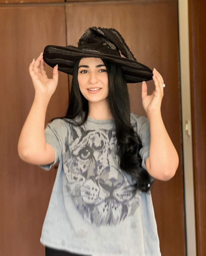 Sarah Khan Twins in Floral Attire 4 Sarah Khan Twins in Floral Attire