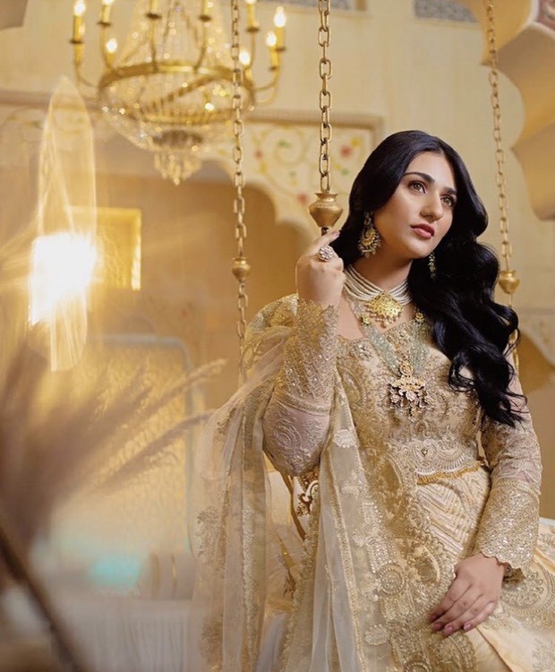 Sarah Khan is Epitome of Grace in Recent Shoot