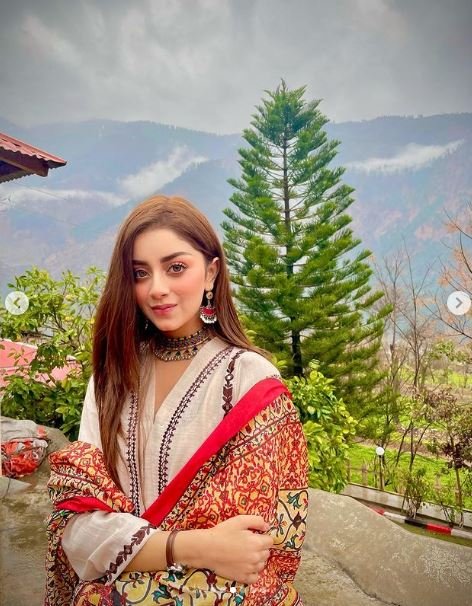 Alizeh Shah channels her Casual Looks in recent pictures