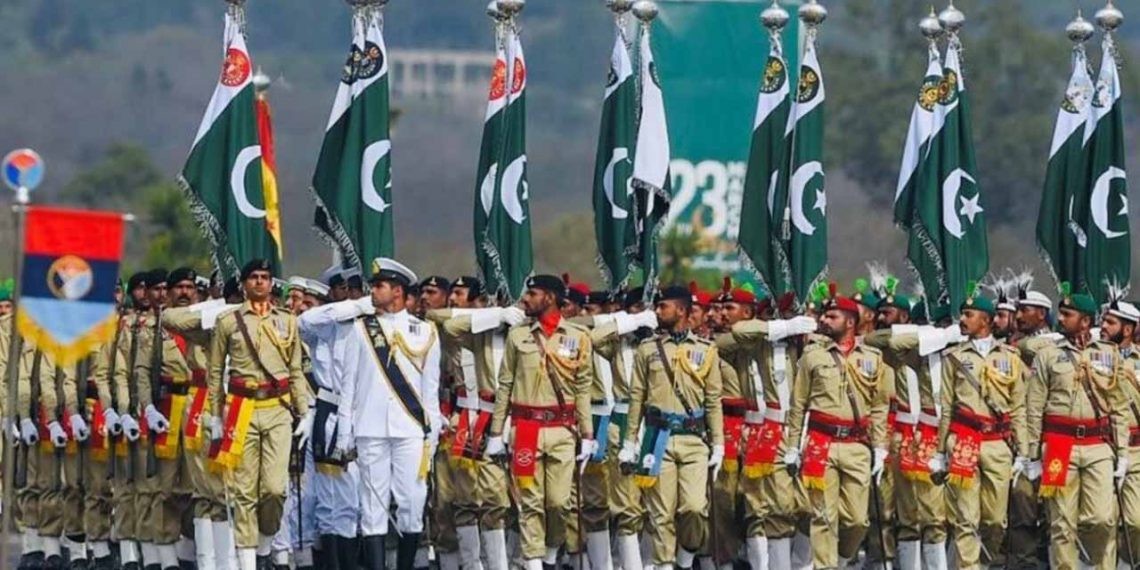 Pakistan Day Parade: Armed Forces Demonstrate Military Might [Videos]