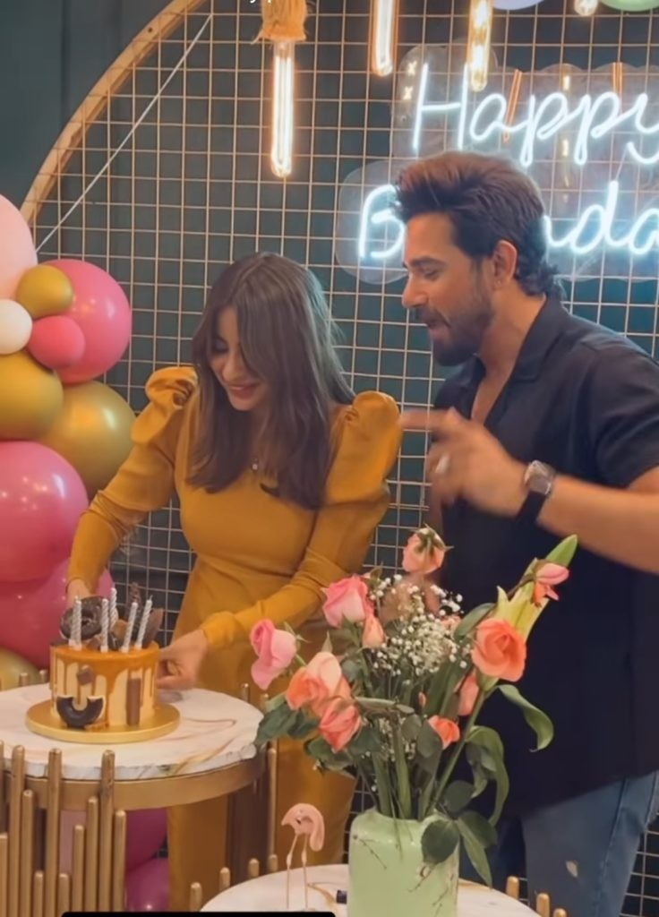 Saboor Ali Birthday - Celebrities Lavish Pictures with Birthday Girl