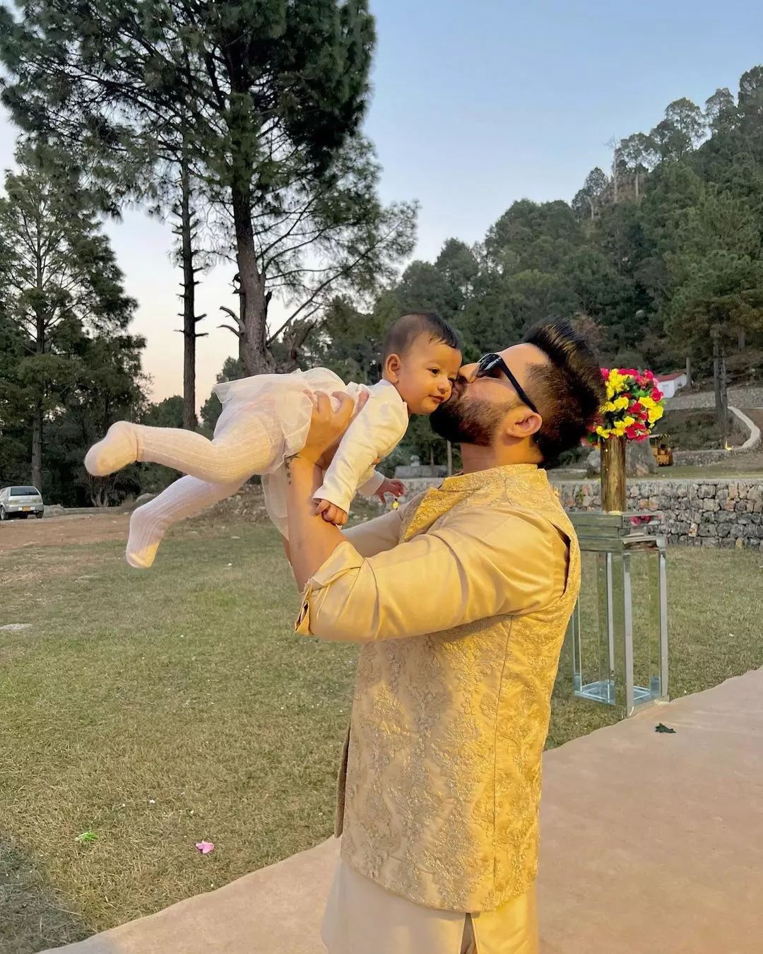 Sarah Khan and Falak Shabir Gorgeous Pictures from Wedding 6 Sarah Khan and Falak Shabir Gorgeous Pictures from Wedding