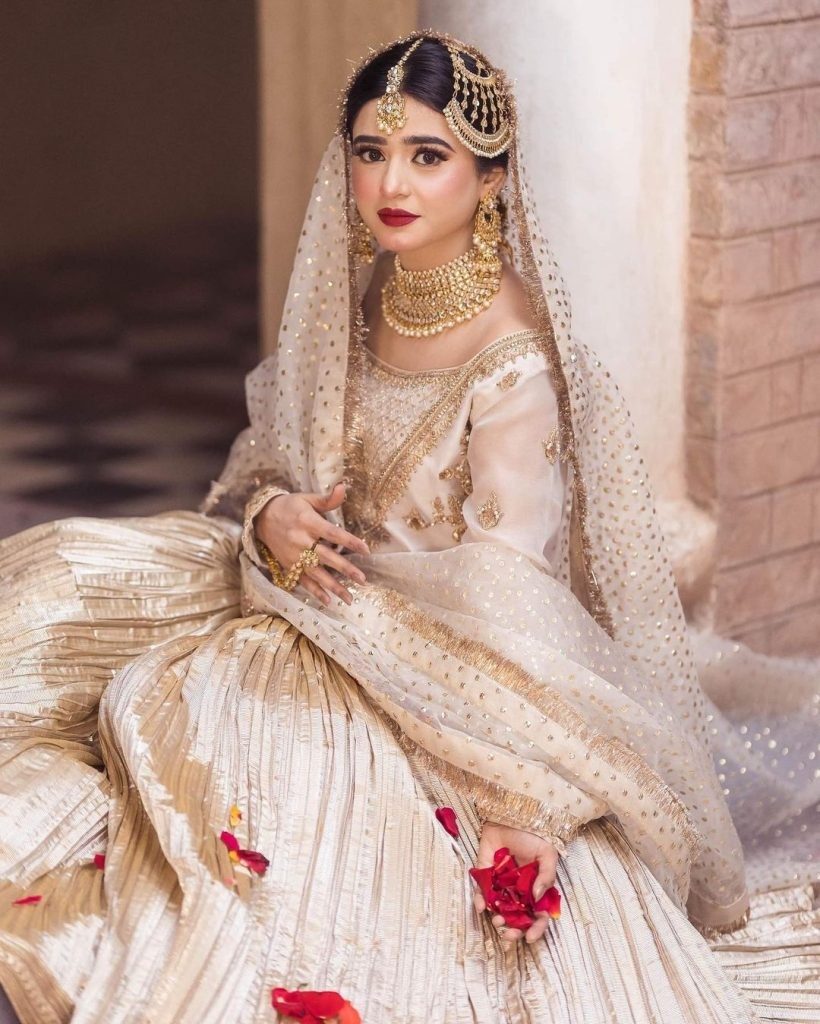 Sehar Khan Spells Elegance in White Gharara 7 Sehar Khan Spells Elegance in White Gharara