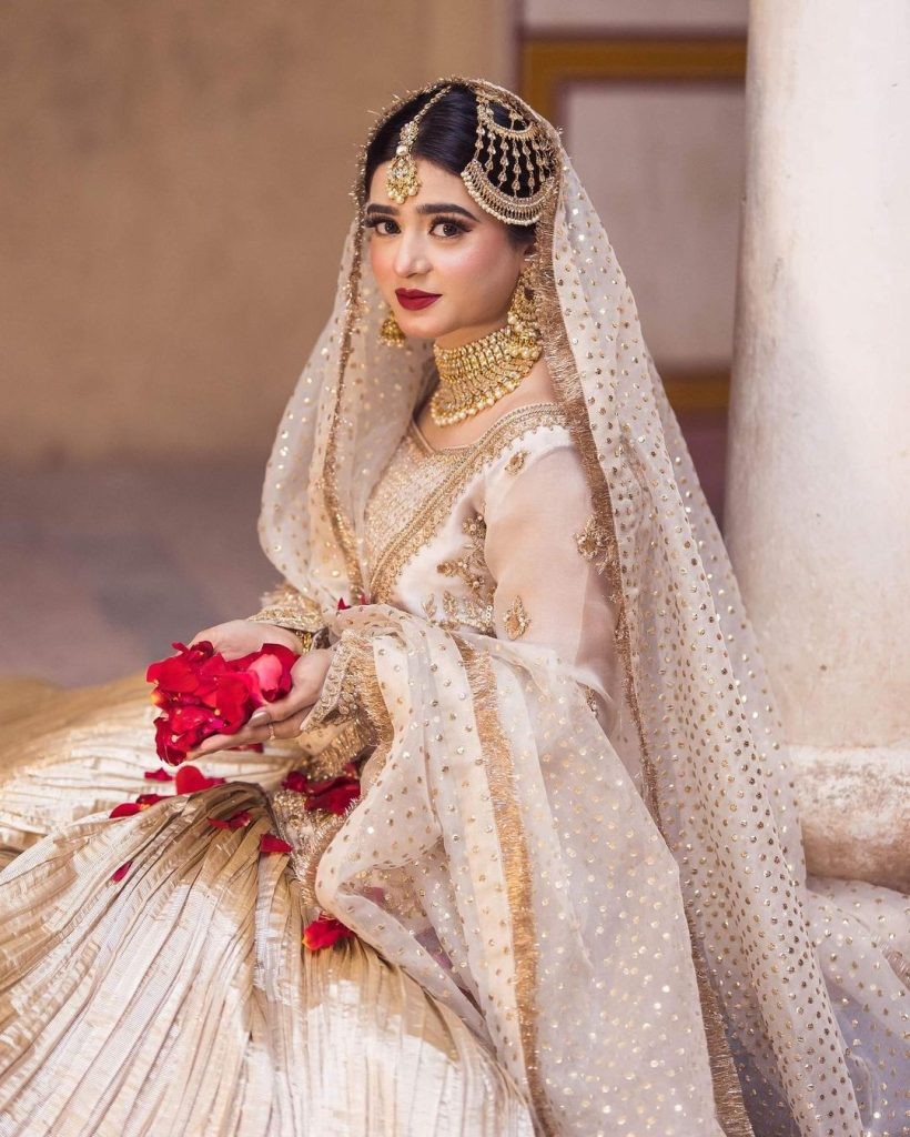 Sehar Khan Spells Elegance in White Gharara