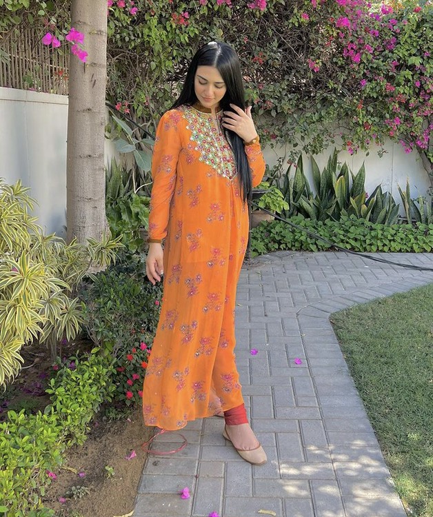 Sarah Khan Fashionista Vibes in simple Eastern Looks