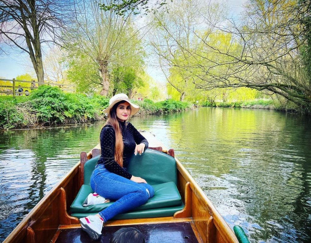 Samiyah Khan Birthday - Gorgeous Pictures with hubby and Daughter 8 Samiyah Khan Birthday - Gorgeous Pictures with hubby and Daughter