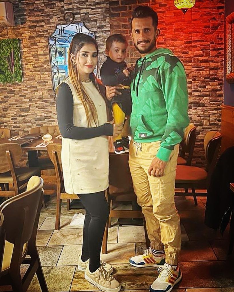 Samiyah Khan Birthday - Gorgeous Pictures with hubby and Daughter