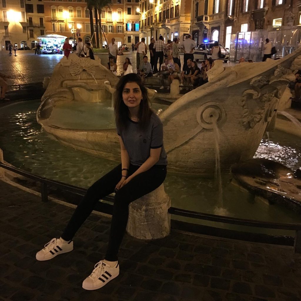 Areeba Habib giving Vacation Vibes from Italy