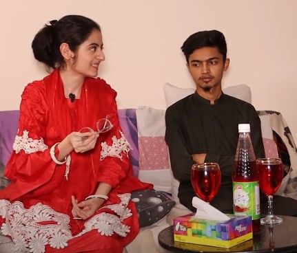 Dua Zehra Honeymoon Plans - Her Mother Strong Reaction | Watch Video