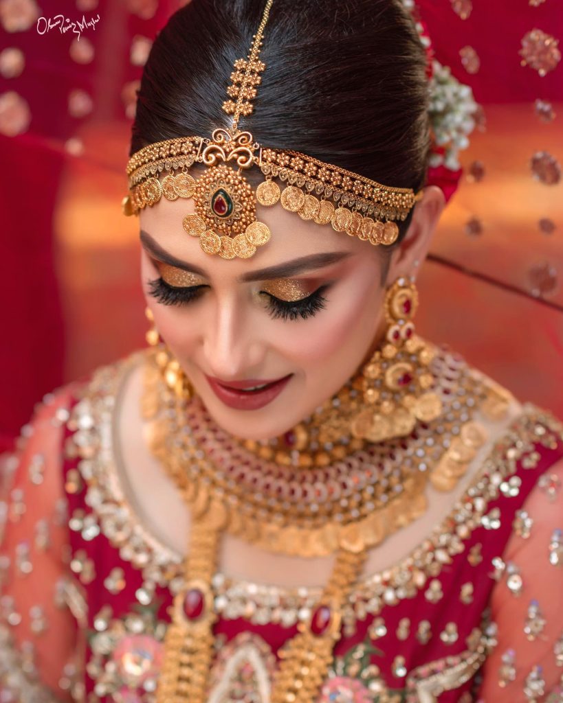 Ayeza Khan Bewitching Pictures from Latest Bridal Shoot 8 Ayeza Khan Bewitching Pictures from Latest Bridal Shoot