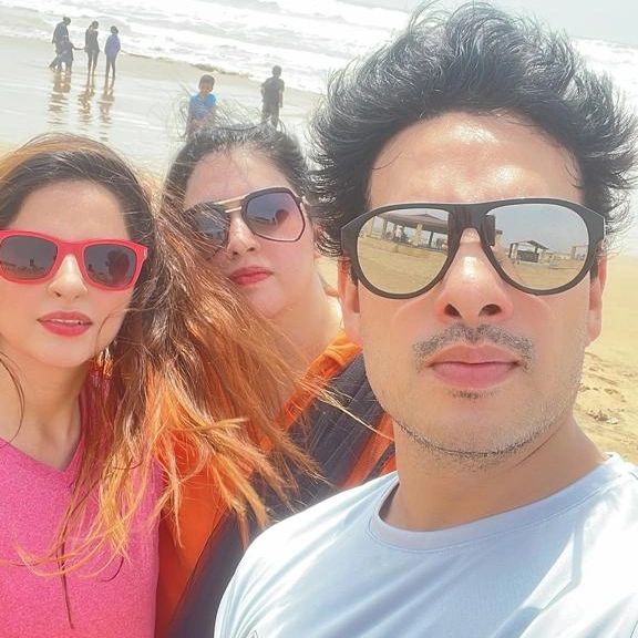 Fatima Effendi and Kanwar Arsalan Beating the Heat at Beach