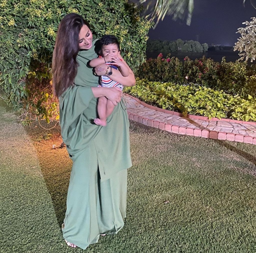 Madeha Naqvi shares Mother - Son movements | Adorable Pictures