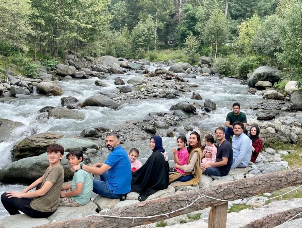 Aisha Khan explores the Valley of Kashmir