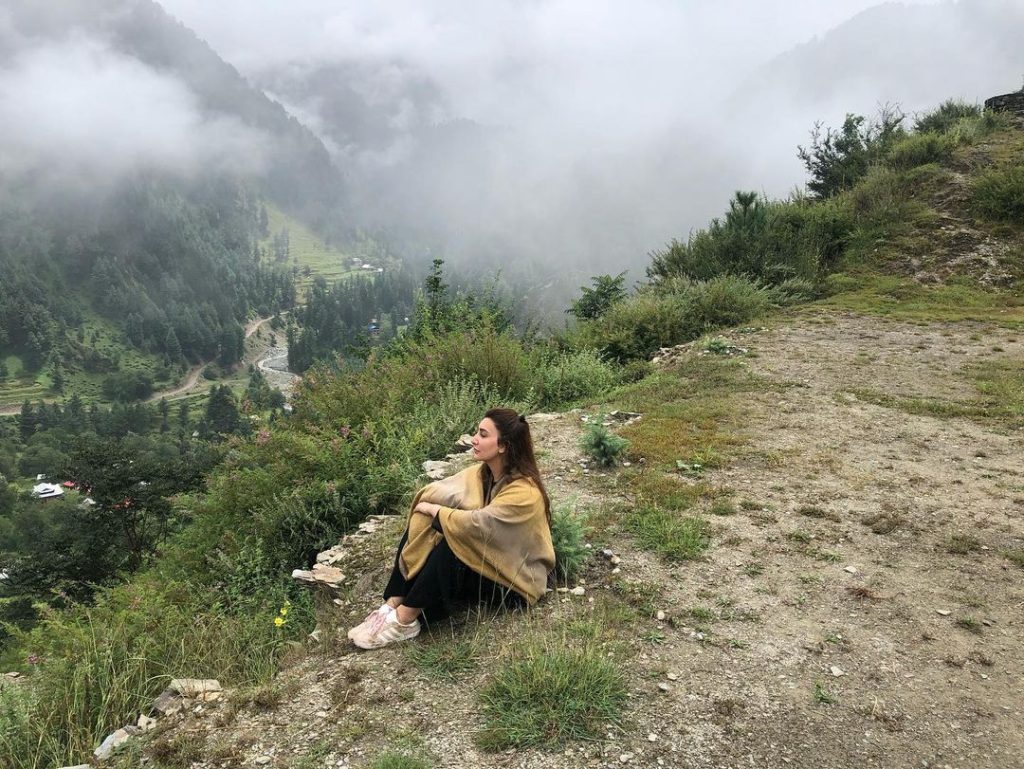 Aisha Khan explores the Valley of Kashmir 4 Aisha Khan explores the Valley of Kashmir