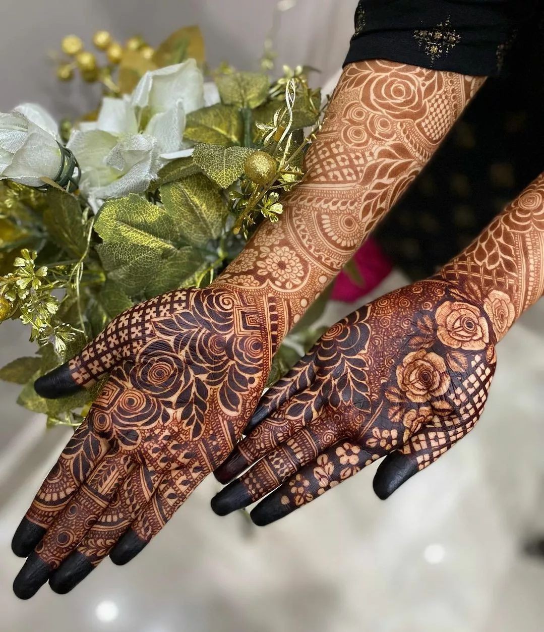 30+ Mehndi Designs for Hands, Arms and Feet 4 30+ Mehndi Designs for Hands, Arms and Feet