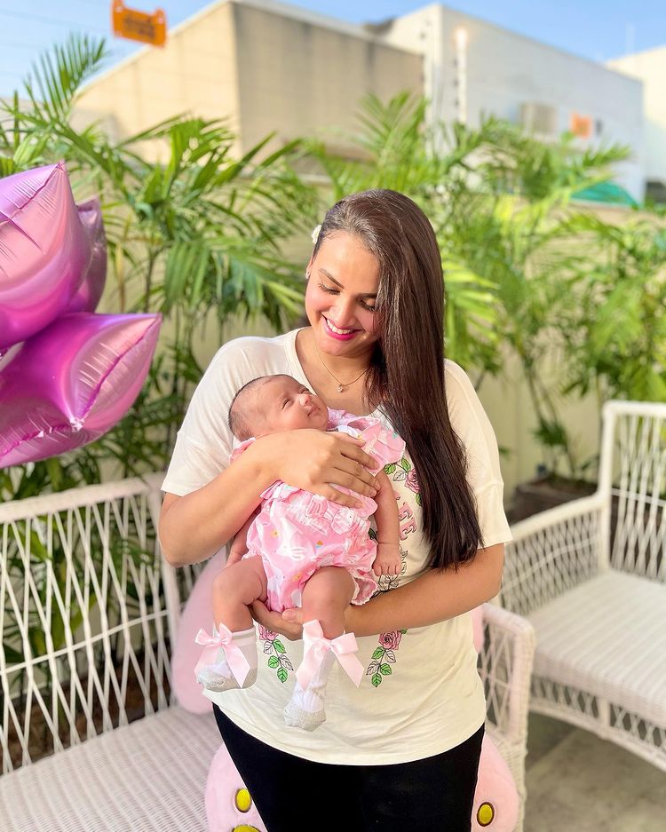 Kiran Tabeir celebrates Her Daughter Izzah Birthday of one Month 3 Kiran Tabeir celebrates Her Daughter Izzah Birthday of one Month