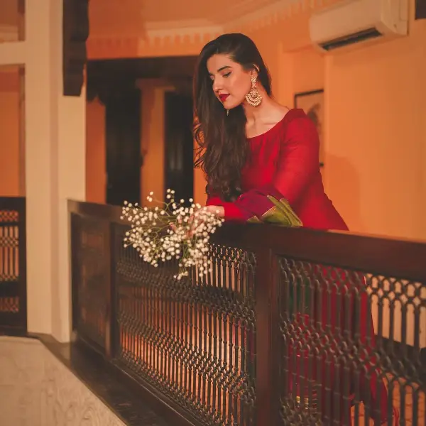 Hareem Farooq Stunning Pictures wearing Crimson 9 Hareem Farooq Stunning Pictures wearing Crimson