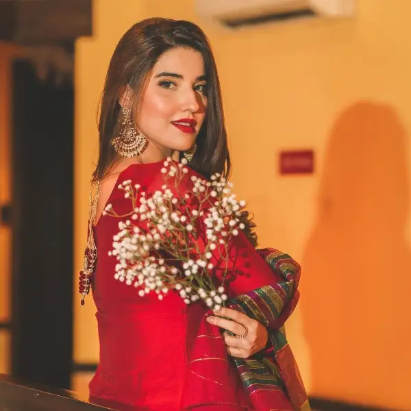 Hareem Farooq Stunning Pictures wearing Crimson 6 Hareem Farooq Stunning Pictures wearing Crimson