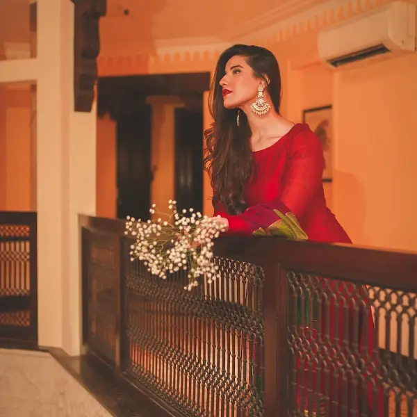 Hareem Farooq Stunning Pictures wearing Crimson 3 Hareem Farooq Stunning Pictures wearing Crimson