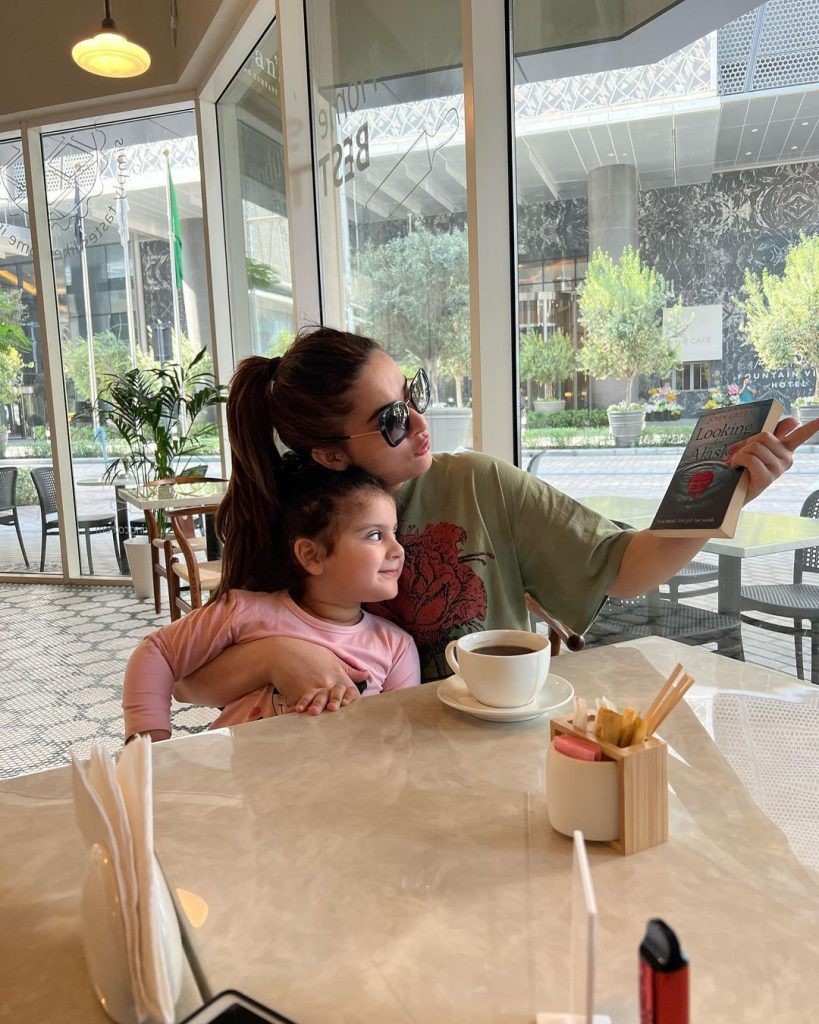Minal Khan and Aiman Khan Dubai Trip in Pictures 10 Minal Khan and Aiman Khan Dubai Trip in Pictures