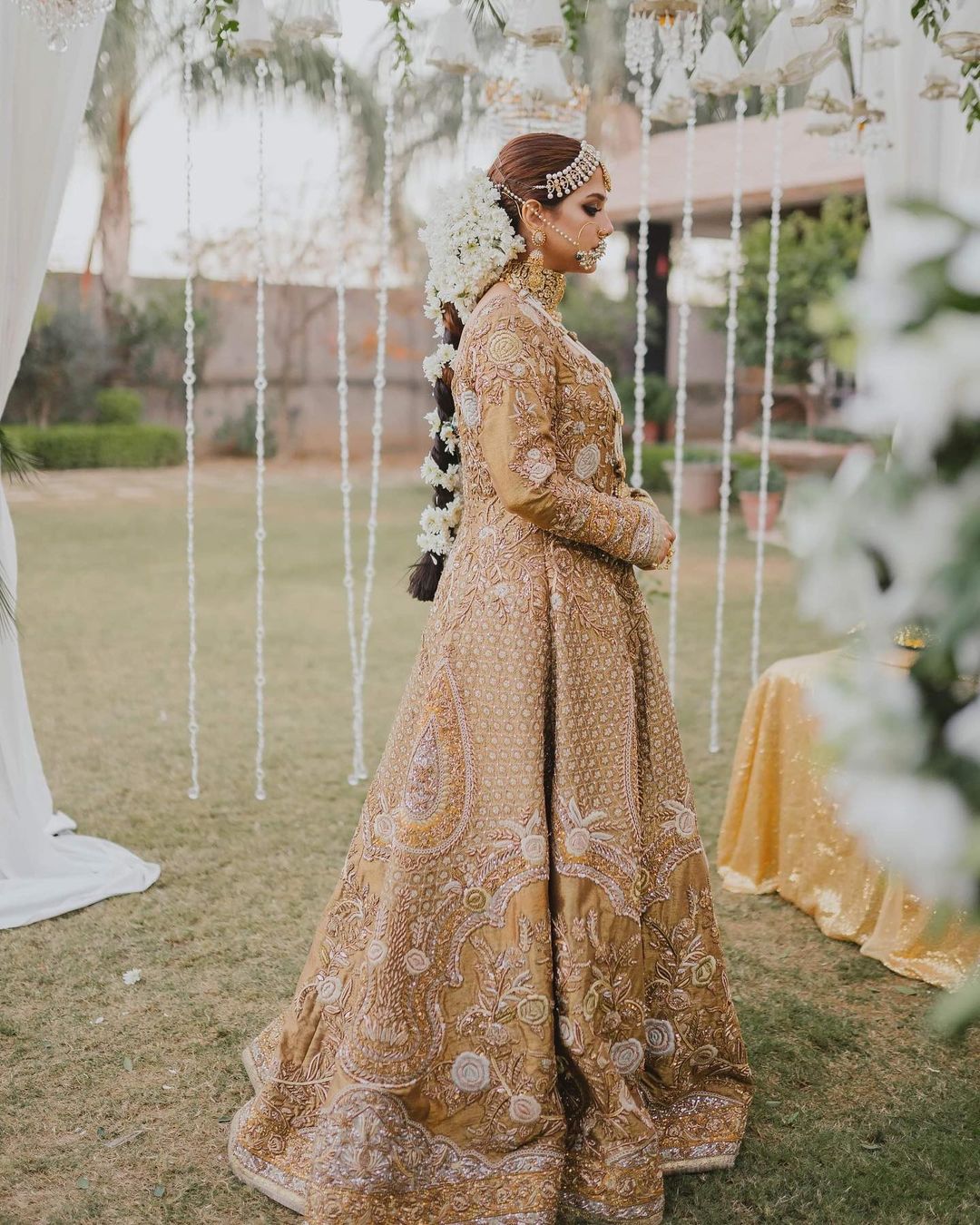 Sonya Hussyn Bukharee is a Mughal Queen in Recent Shoot
