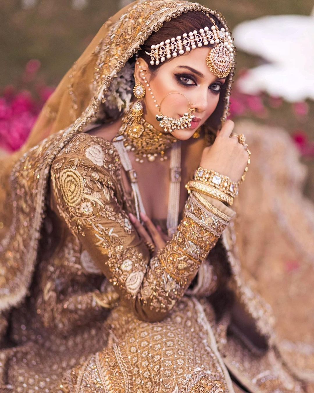 Sonya Hussyn Bukharee is a Mughal Queen in Recent Shoot