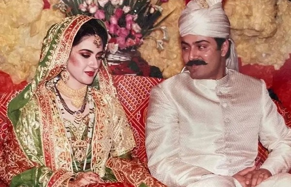 Unseen Family Pictures of Nauman Ijaz with his Wife and three Sons 3 Unseen Family Pictures of Nauman Ijaz with his Wife and three Sons